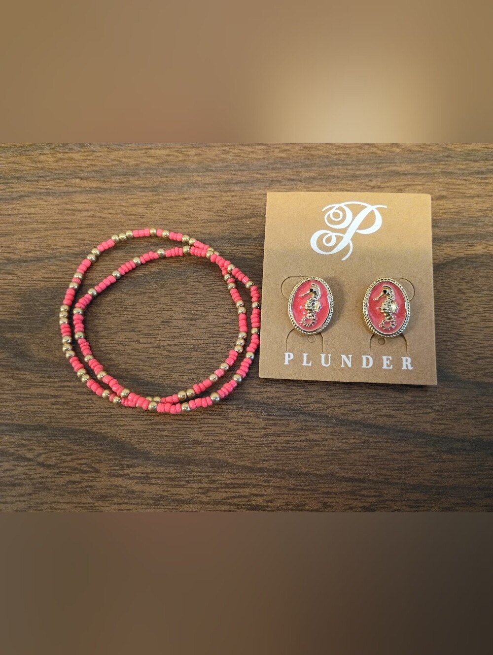 Plunder Design Seahorse Earrings & 2 Stretchy Bracelets